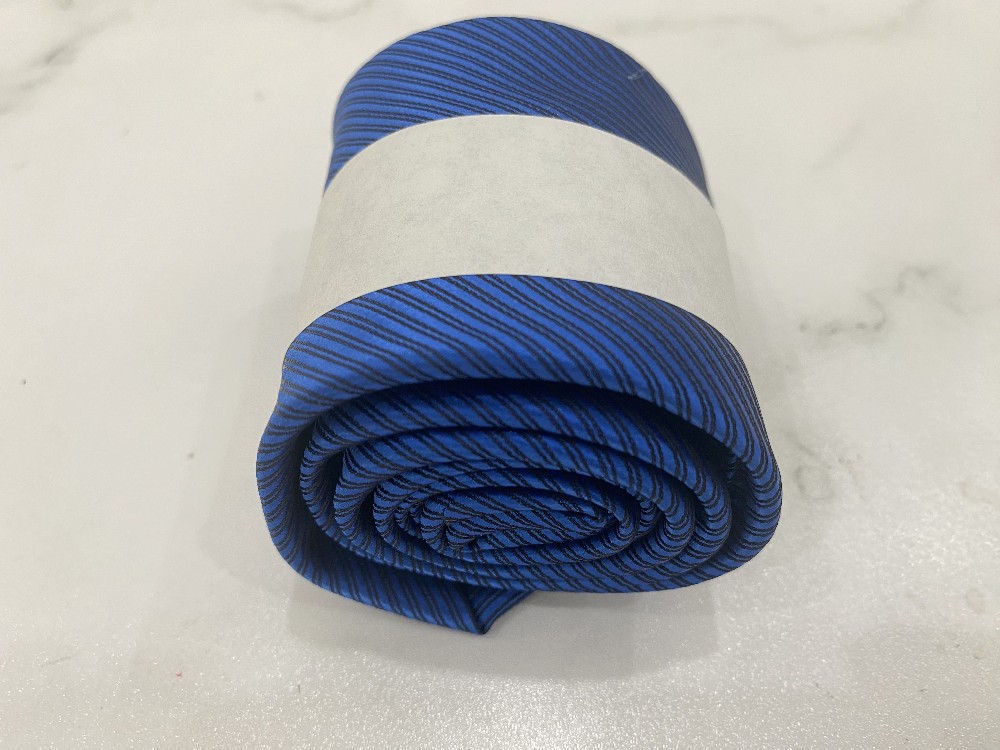 束带机捆扎打包：领带